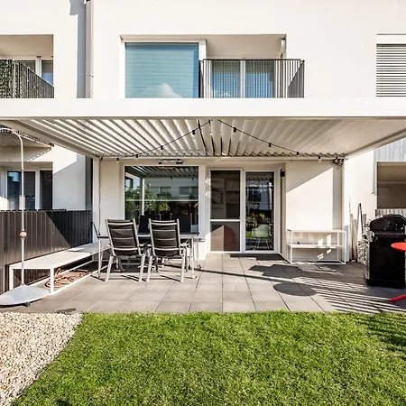 Pergola Apartment